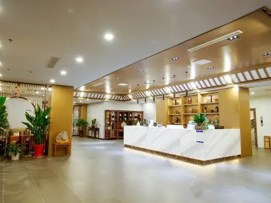 Quanpan Yaju Hotel (Qiannan Zhisheng Tangquan Building 5)