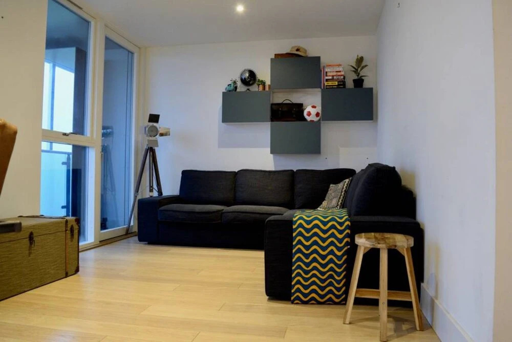 1 Bedroom Property in Brixton With Balcony