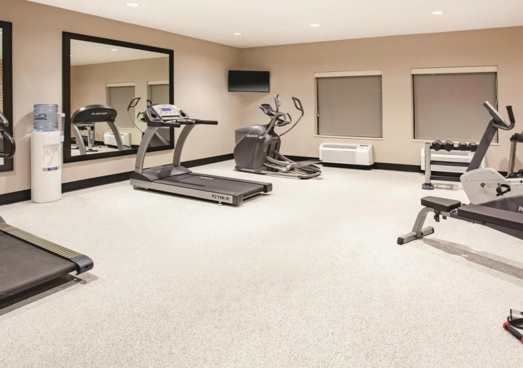 Отель Fairfield Inn & Suites by Marriott Cedar Rapids North