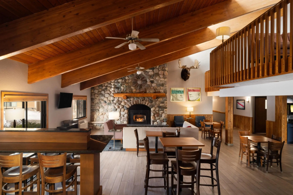 AmericInn by Wyndham Tofte Near Lake Superior