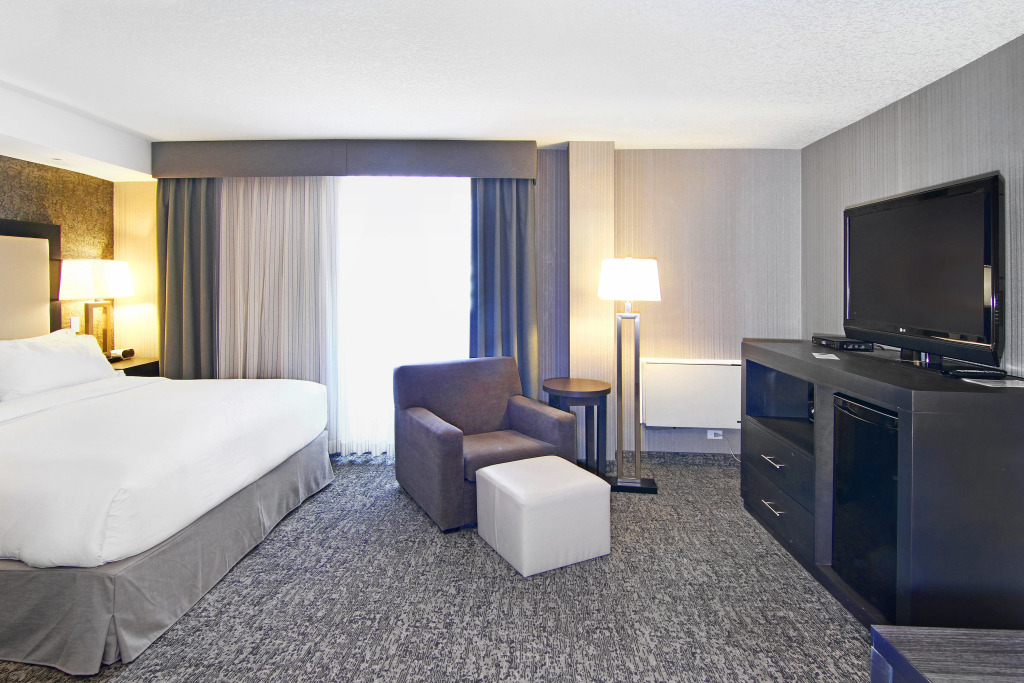 Holiday Inn Express and Suites Calgary by IHG
