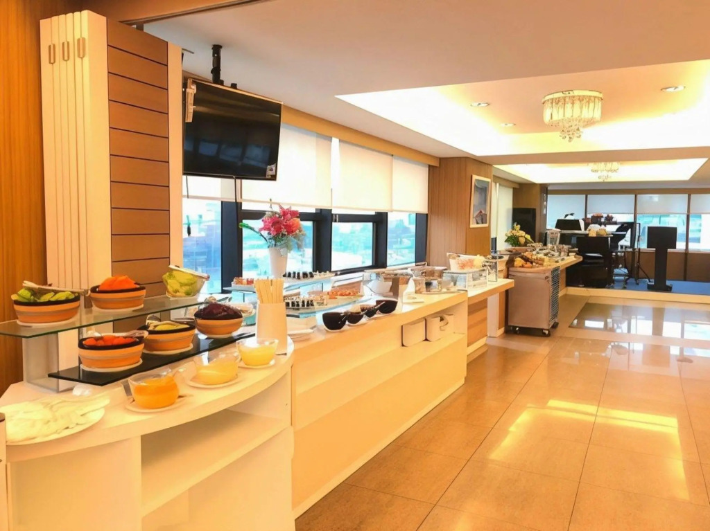 Bay Hotel Srinakarin
