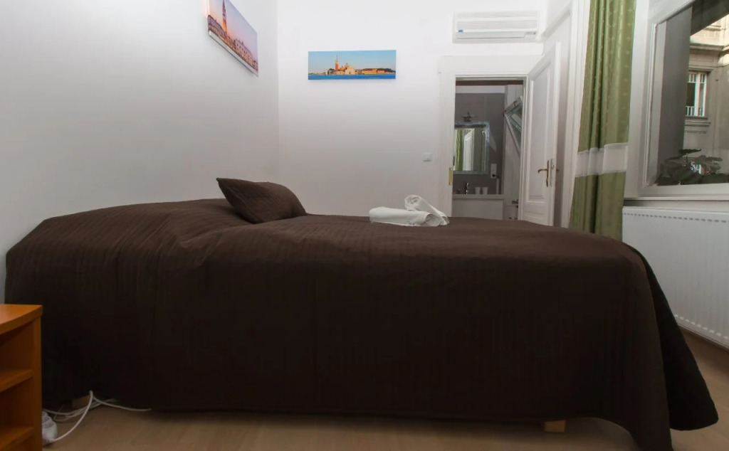 Budapest Griffin Guest House