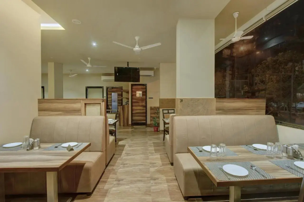 Oyo 23602 Laxman Residency