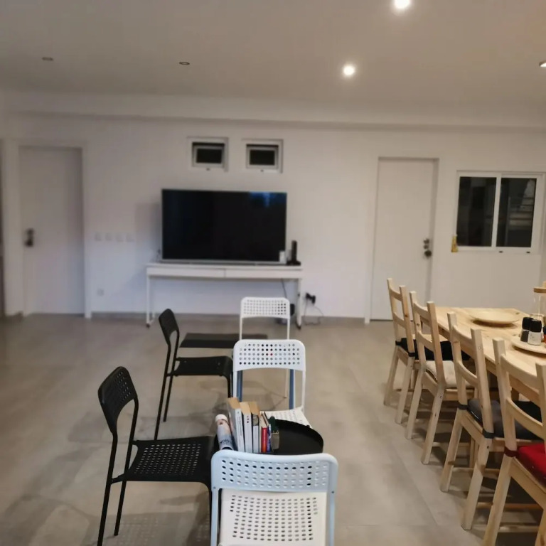 "room in Guest Room - Caparica Poshtel An Luxury Hostel"