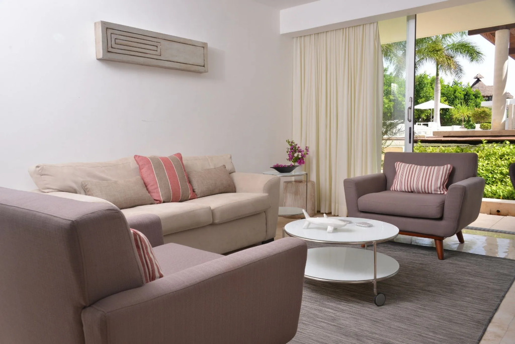 Magia Beachside Condo