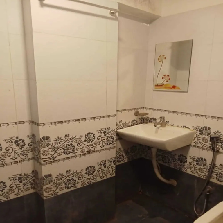 Hotel Borivali Executive - Near Borivali Railway Station