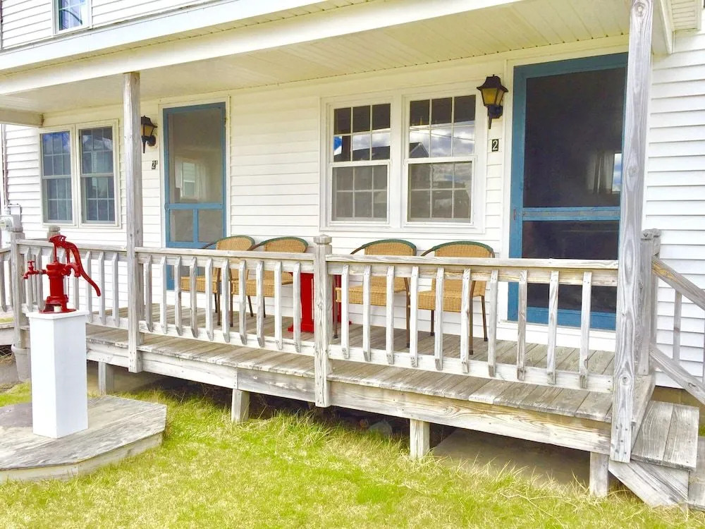 Moodys Motel and Cottages