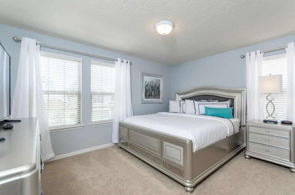 Windsor at Westside - 8811 Macapa Drive