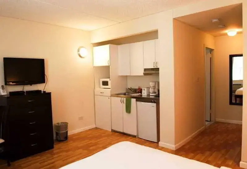 Metro Apartments