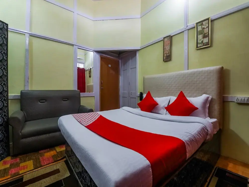 OYO 17225 Hideaway Heritage