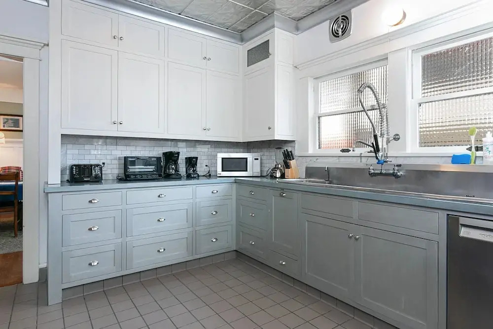 Corona Del Mar - 5 Br Home