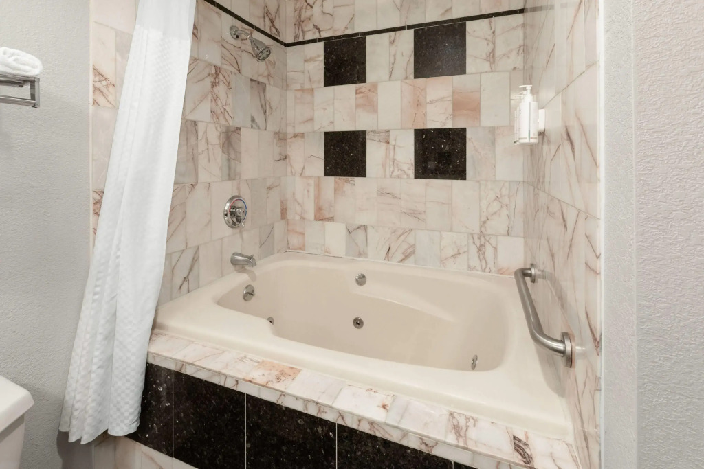 Days Inn by Wyndham Blairsville