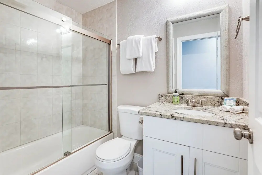 Palm Coast Escape w/ Outdoor Oasis: 6 Mi to Shore!