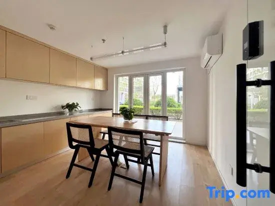 Shangshe Youth Apartment (Tianjin Binhai New Area Wuyue Plaza Store)