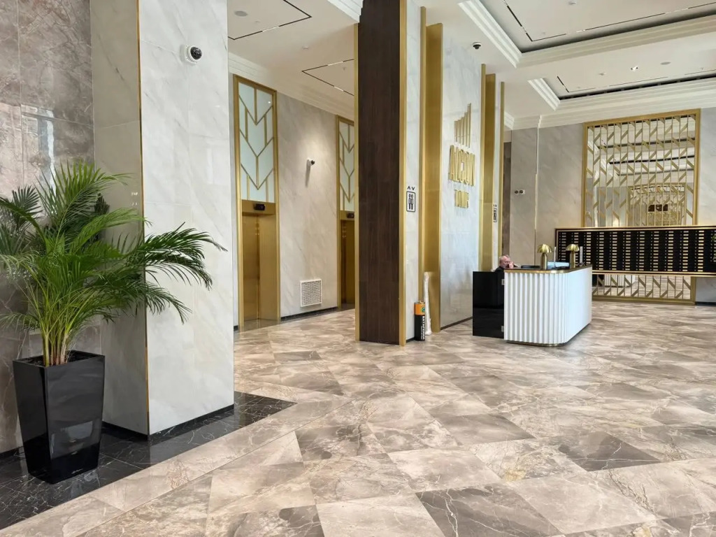 Гостим тут в New York, ЖК Alcon Tower