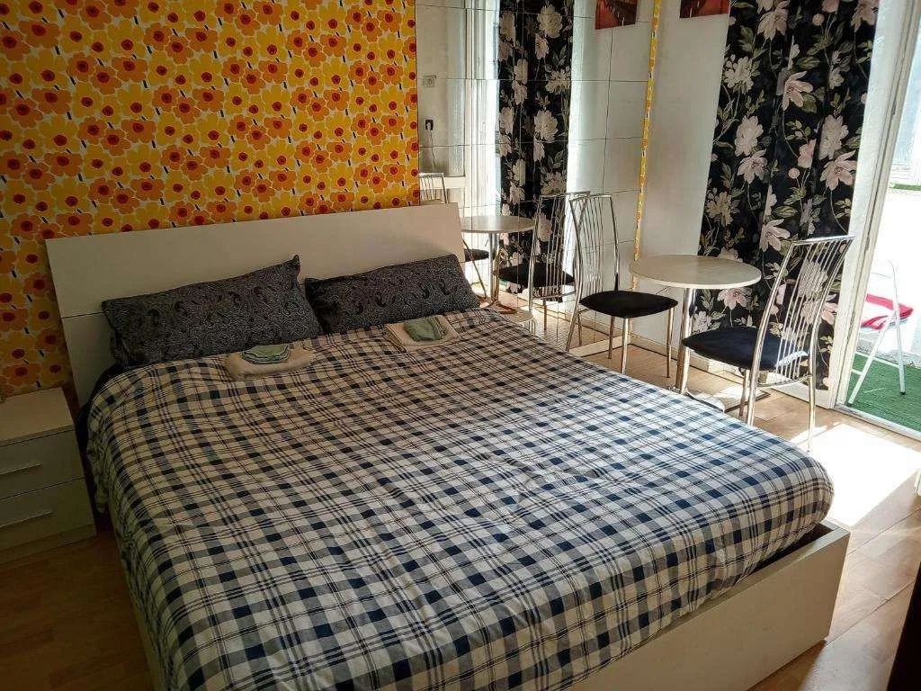 Floris Guest House