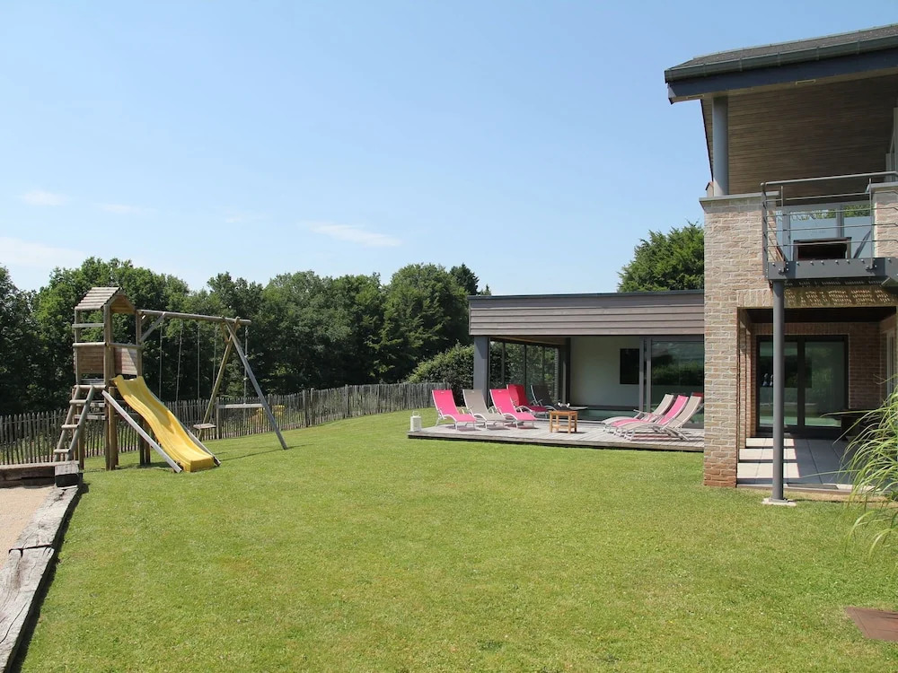 Modern Villa with Indoor Pool & Hot Tub in Malmedy