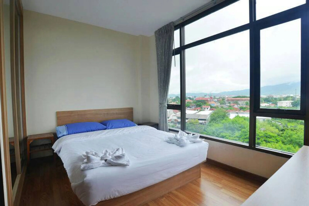 Tree Boutique Residence - Quiet Oasis - Stunning View, Pool & Gym