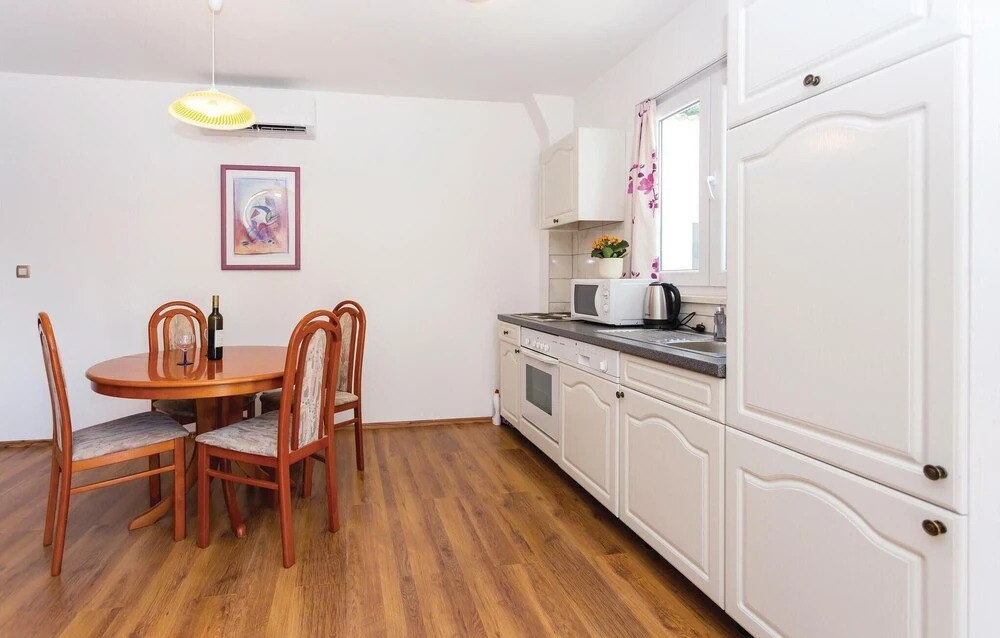 Lovely Home In Kucice