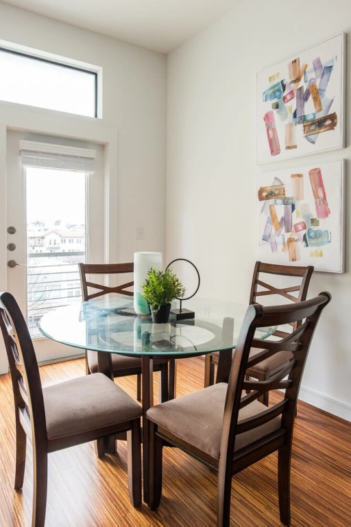 1 BR Apt Near AA Center with Parking by Frontdesk