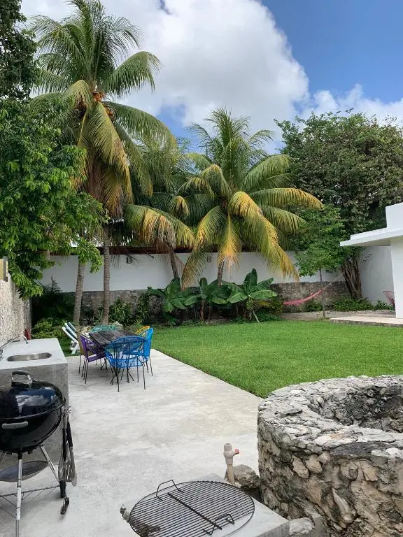 CoCo 2 Spacious Apartment Downtown with Garden
