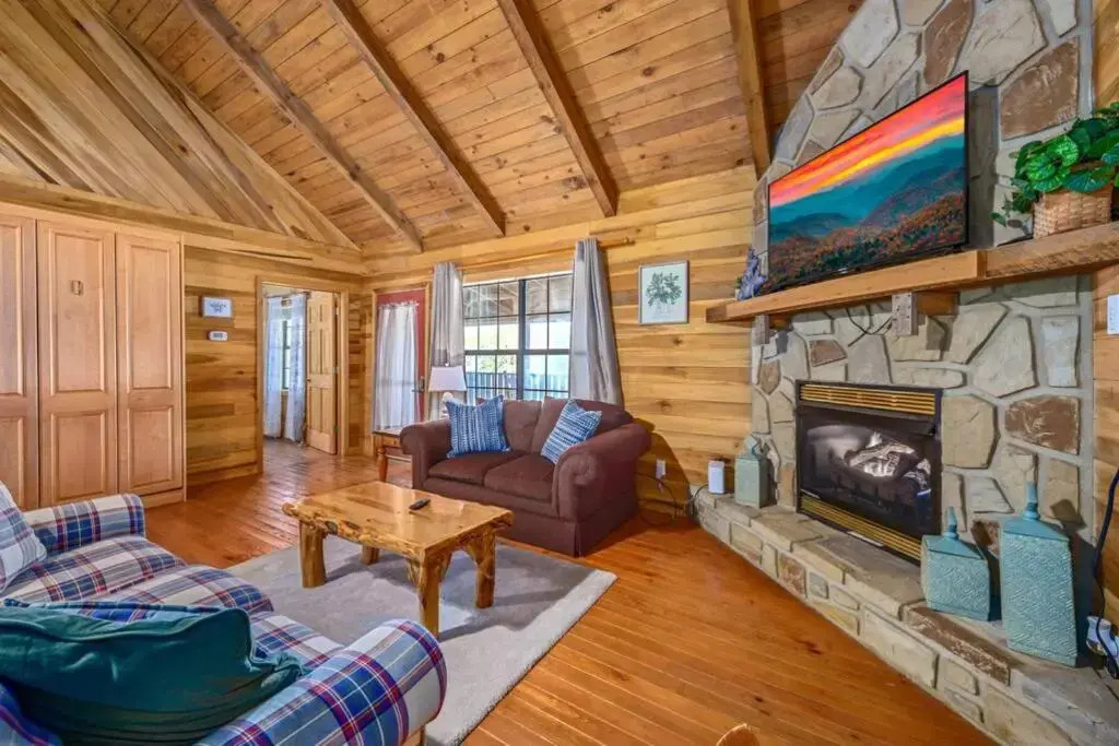 Beautiful View Log Cabin Fireplace Hot Tub Arcade Pool Fishing