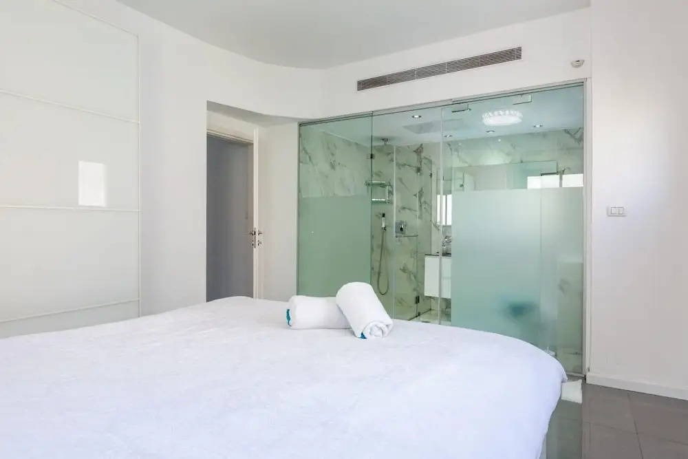 Hakovshim Miroir in Tel Aviv-yafo