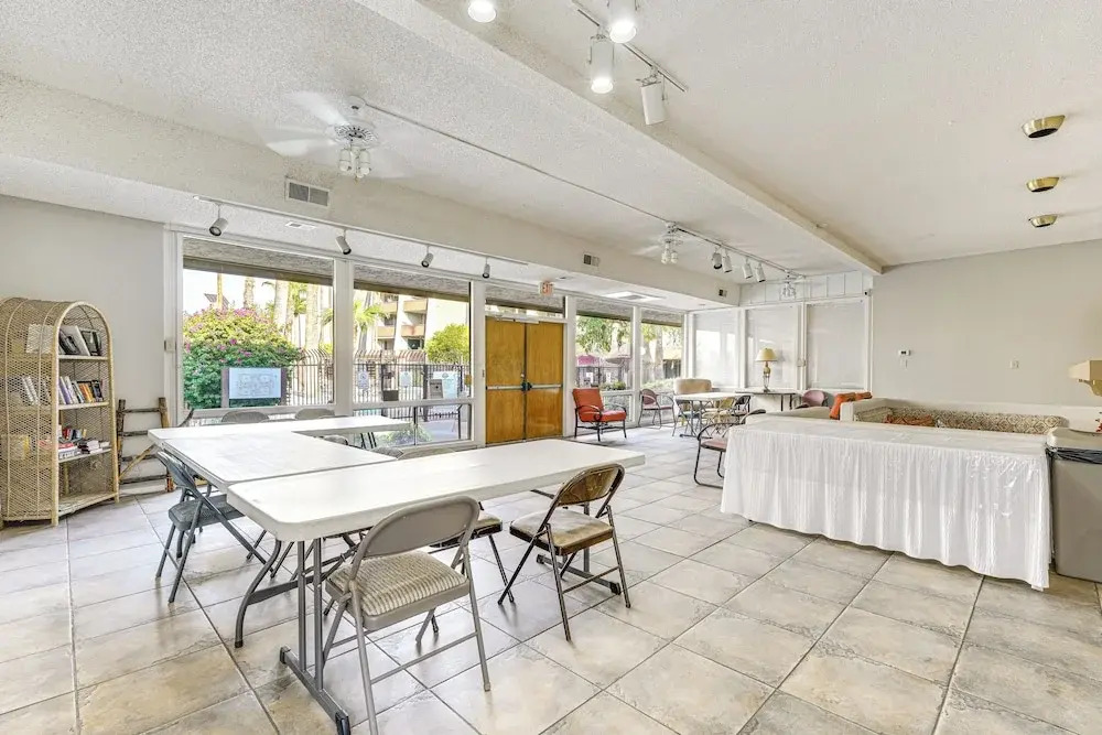 Walkable Scottsdale Condo w/ Pool Access!