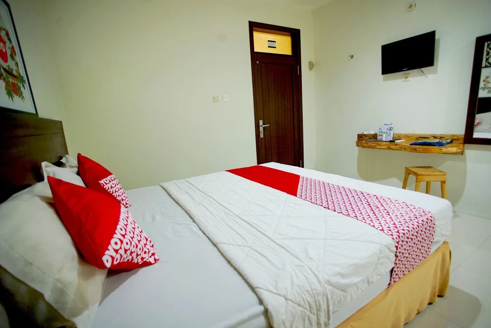 Obelix Hotel Syariah by OYO Rooms