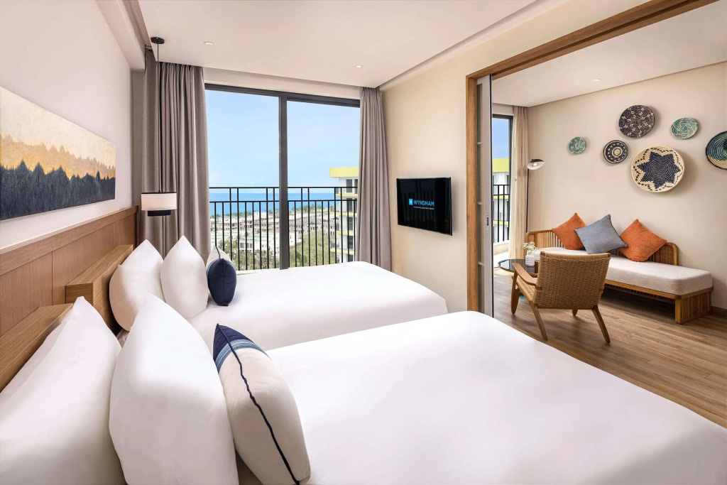Wyndham Royal Beachfront Resort & Spa Danang
