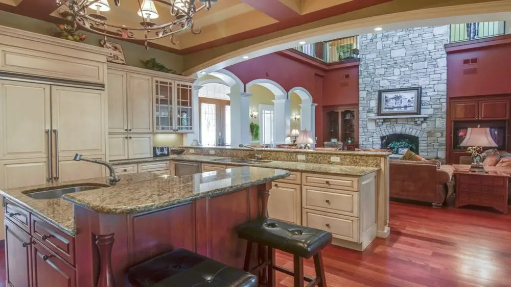 23 Pelican 6 Bedroom Home
