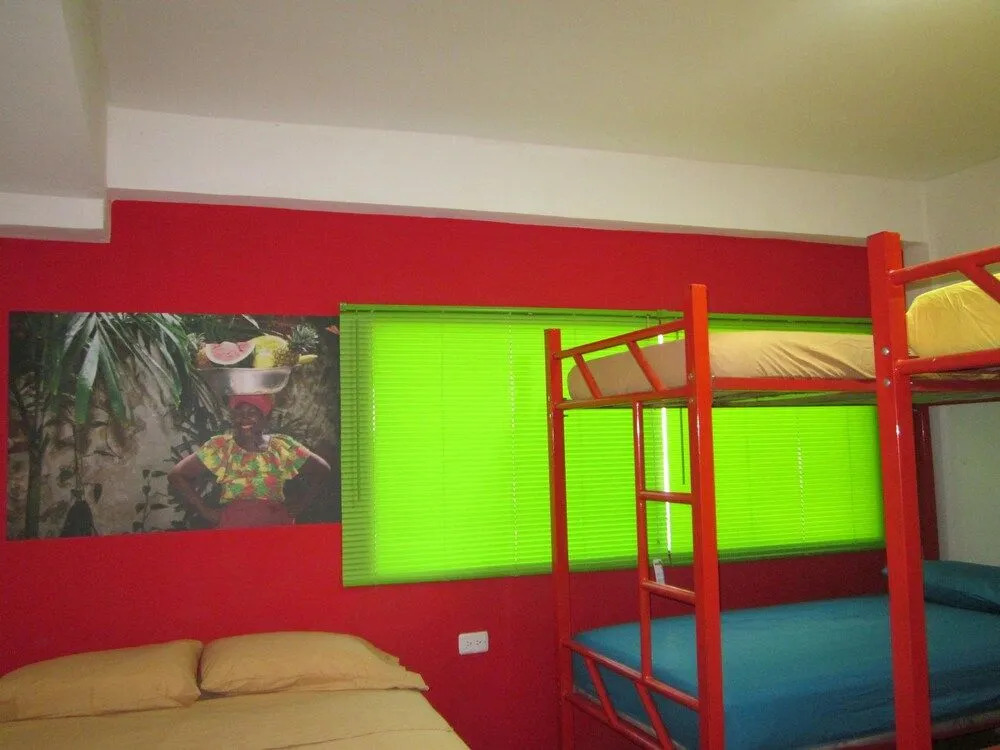 Hostal Caracoles