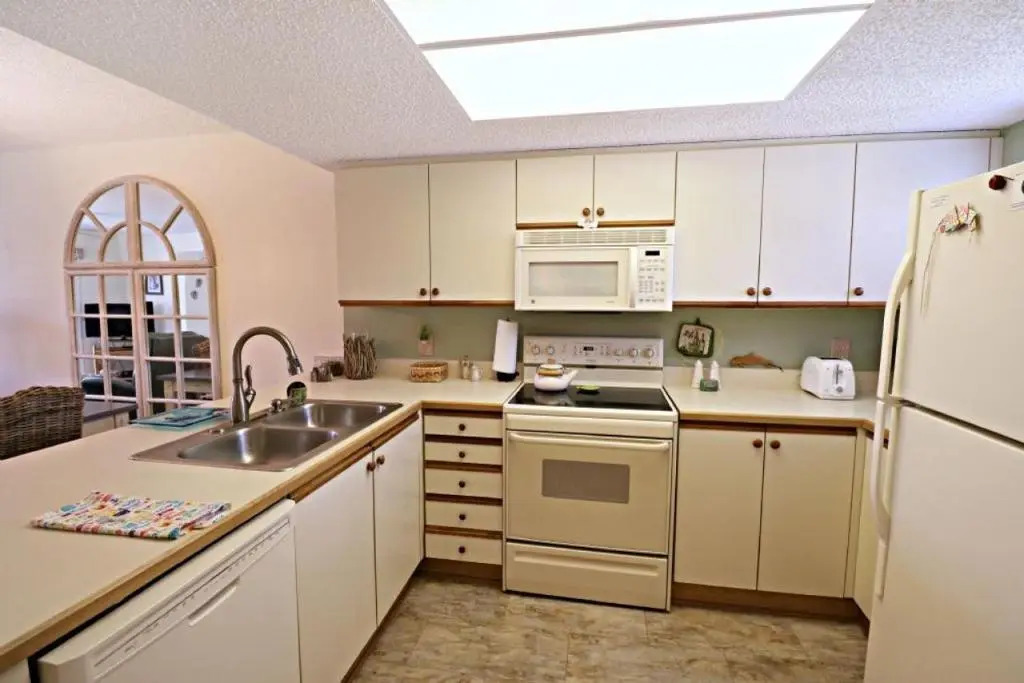 Ocean Village Club H21
