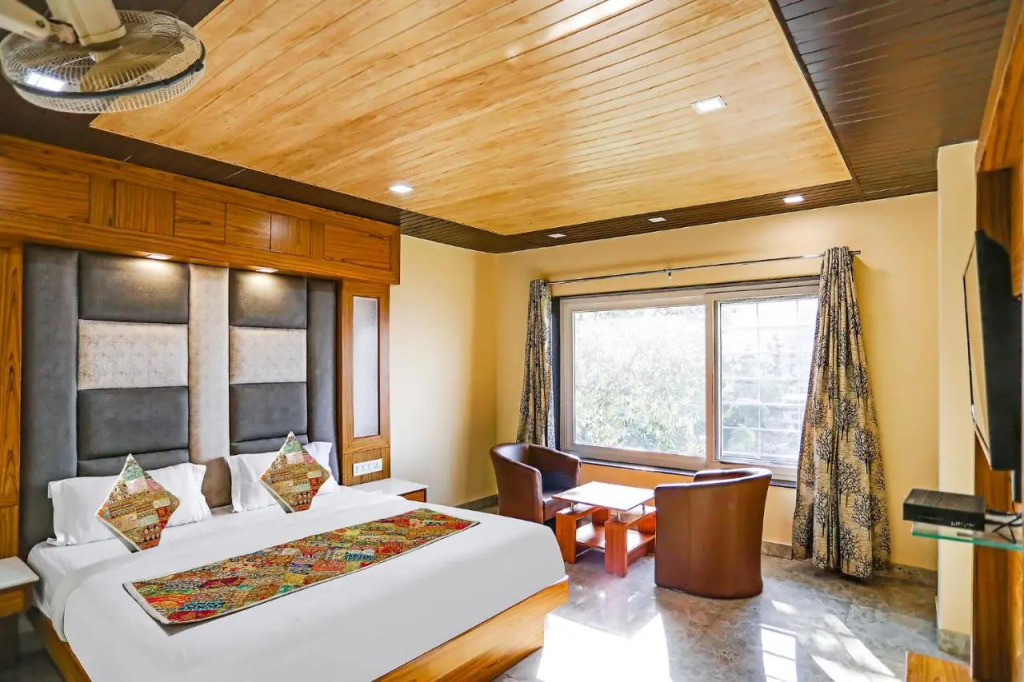 Fabhotel Wood View