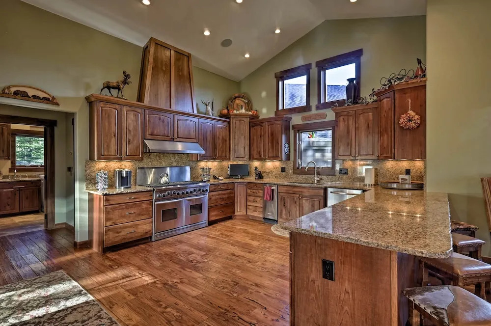 Breck Mtn Home w/ Hot Tub & Game Room!