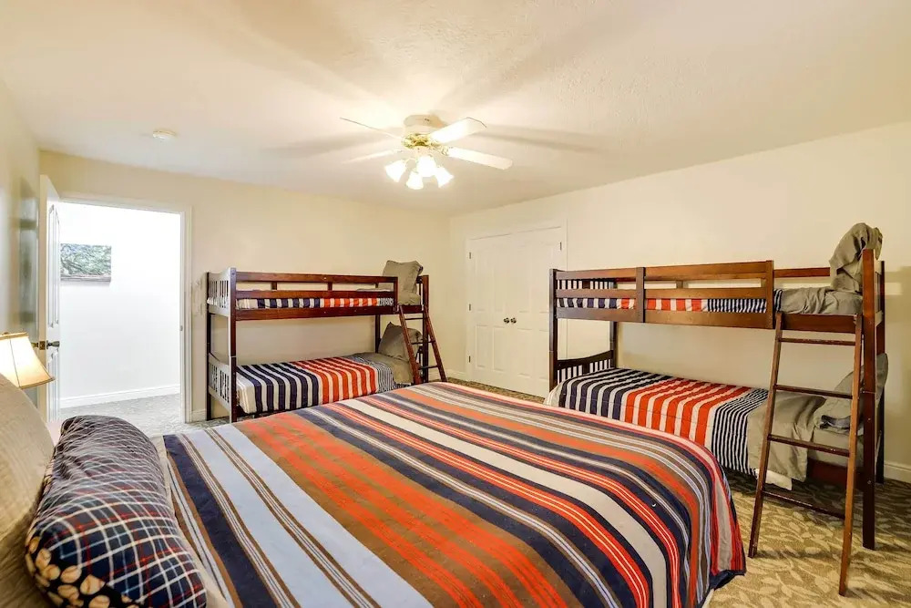 Spacious Hildale House with Large Deck