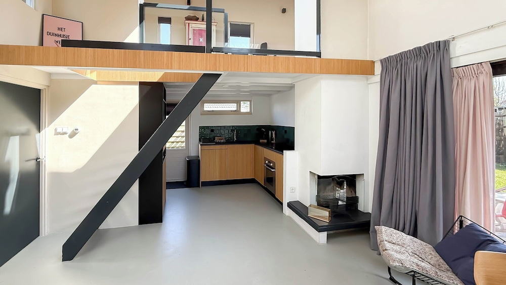 -person Dune House in Egmond