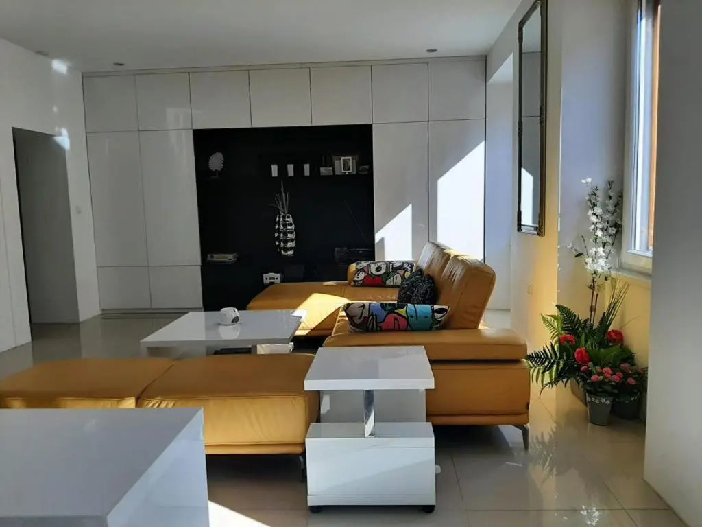 Apartment Lux
