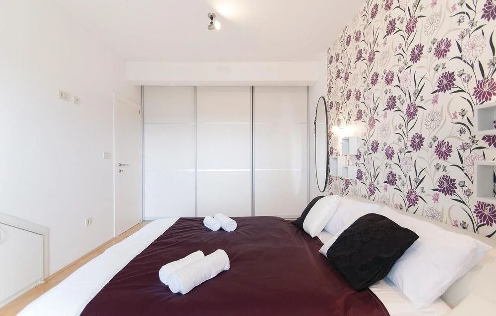Amazing Home in Rovinj with Hot Tub, WiFi & 2 Bedrooms