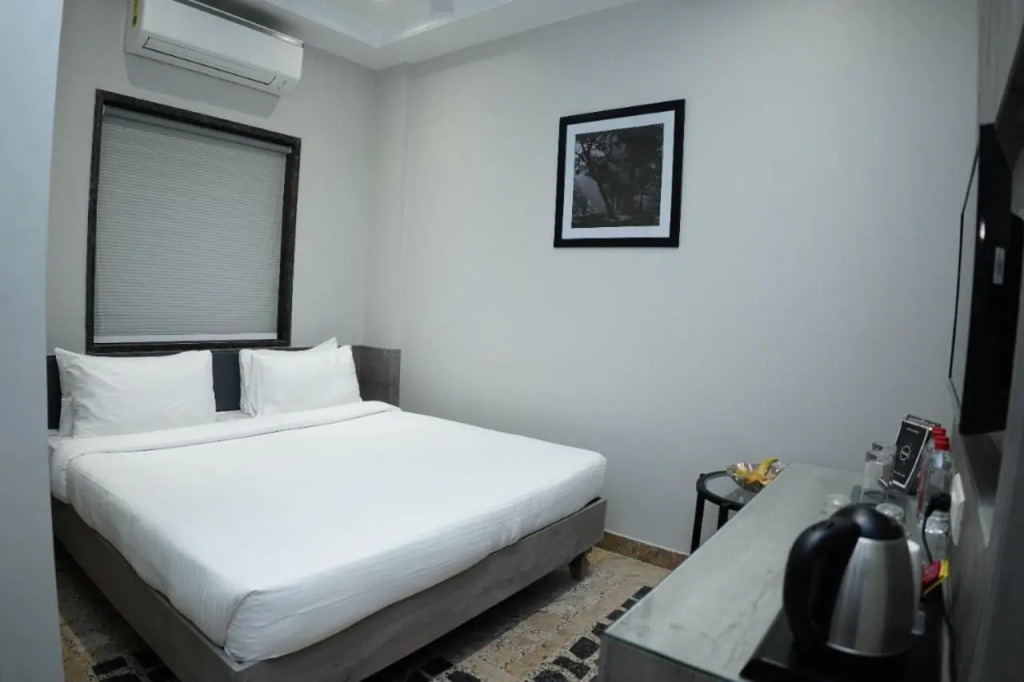 Express11 Hotel