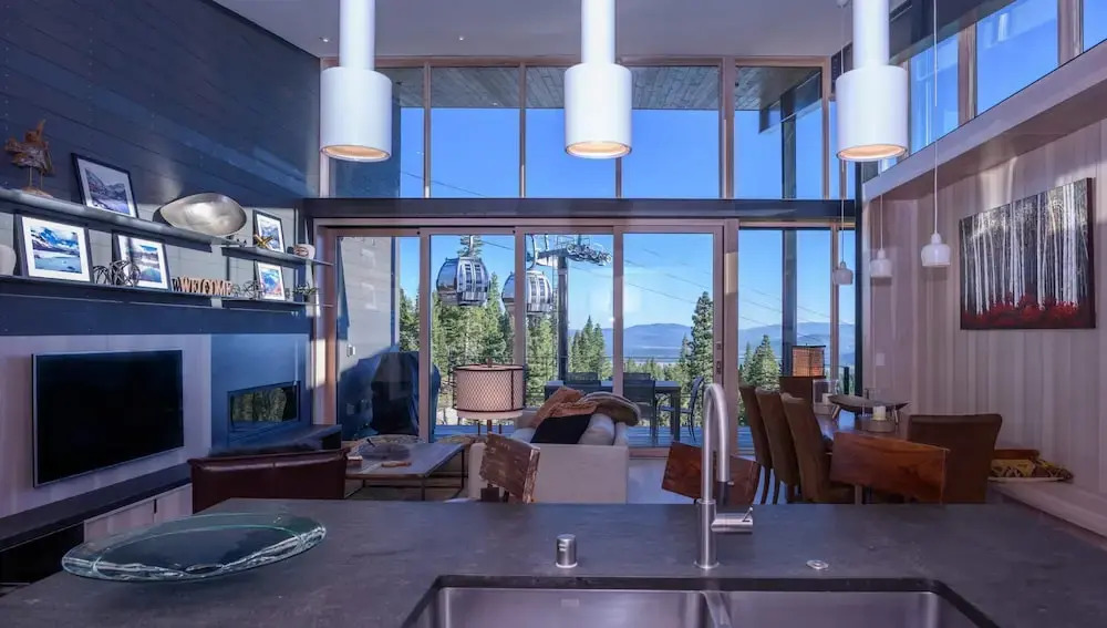 Modern Ski In Out Home Mid-mountain Northstar