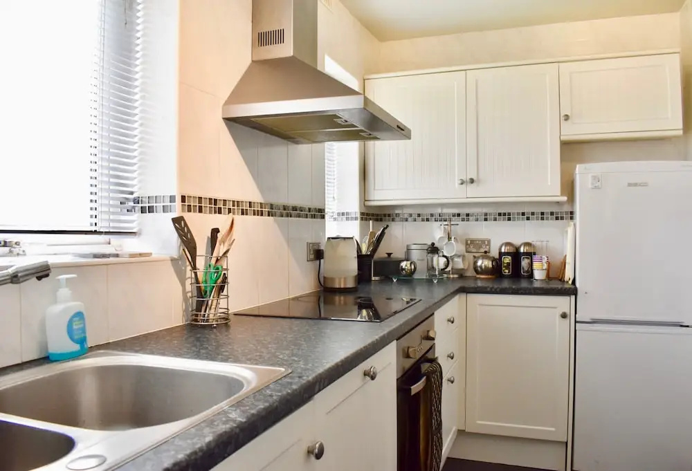 2 Bedroom Home Near Kemptown