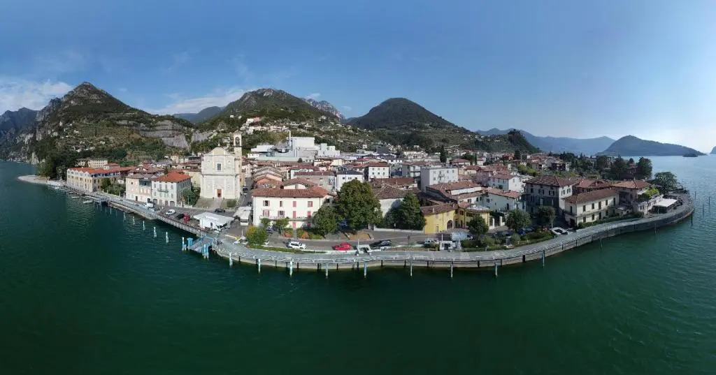 37 Iseo Lake A&A