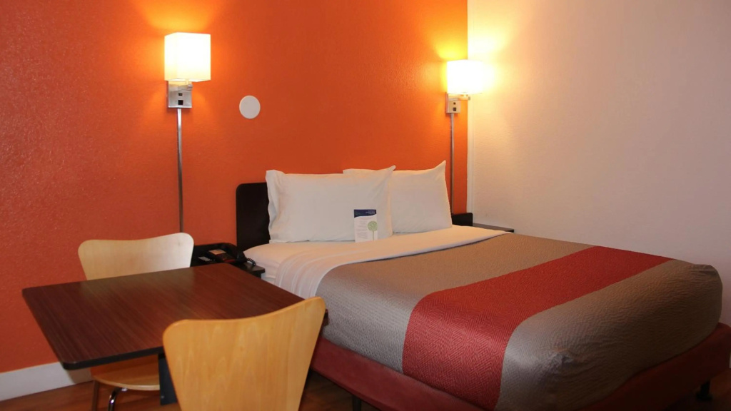 Motel 6-Goodland, KS