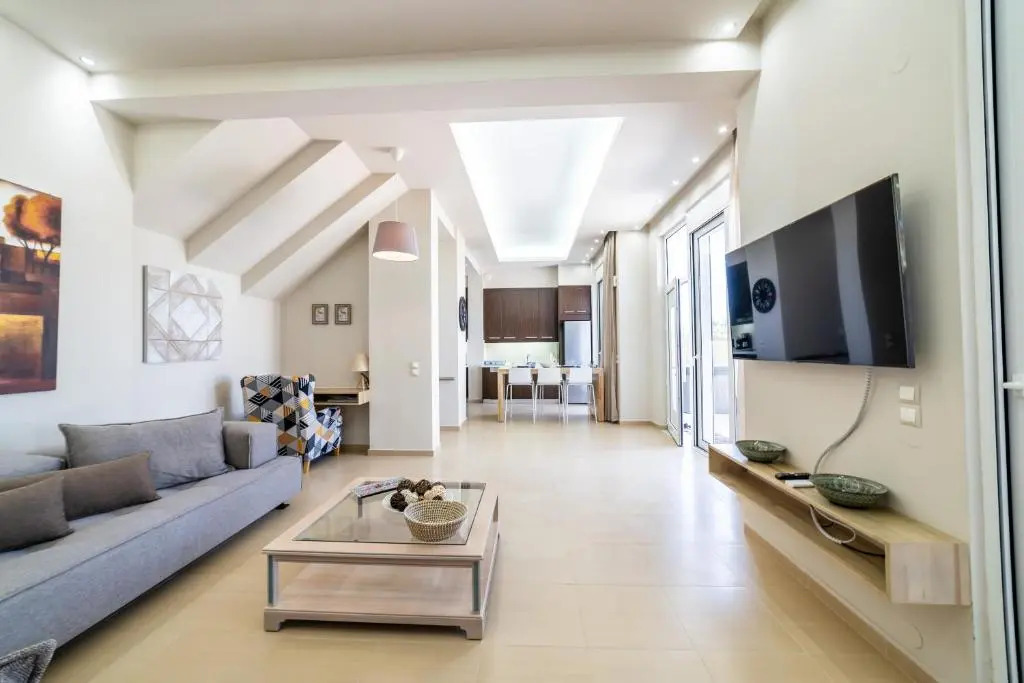 Thomas Villa Hersonissos - Private Pool - Sleeps 7
