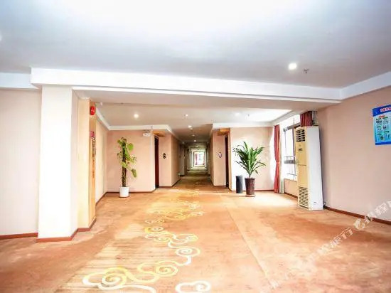 Tongcheng Business Hotel