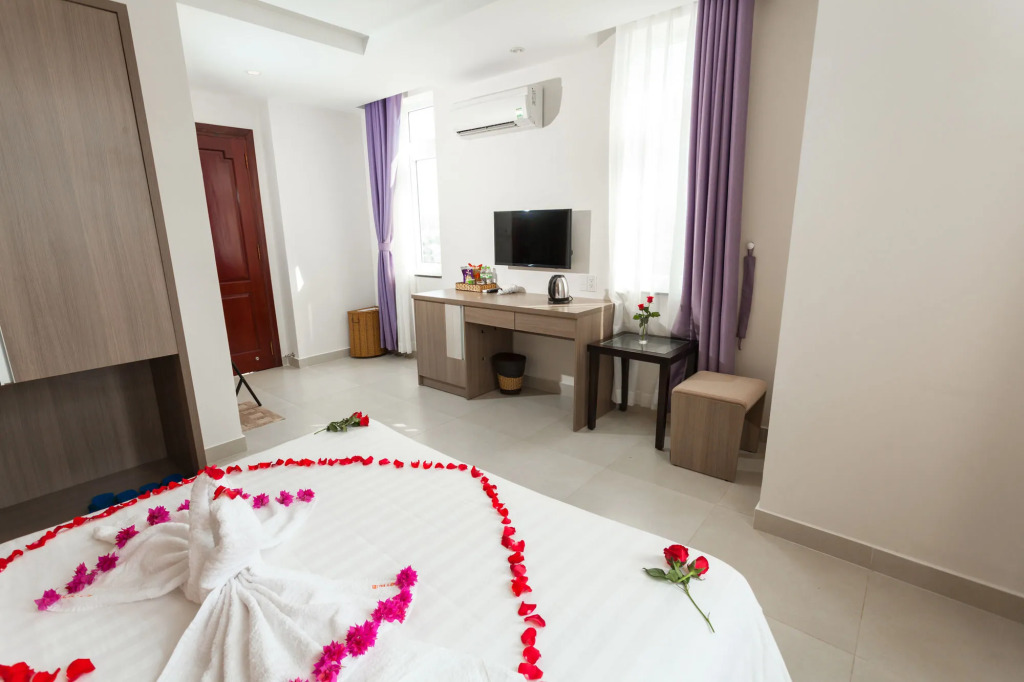 Blue Sky Phu Quoc Hotel
