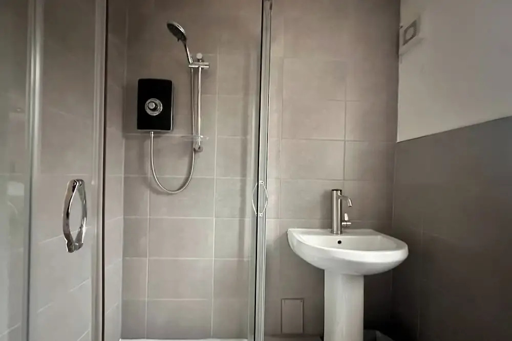 2 Bedroom Apartment-sleeps 6-parking-wifi