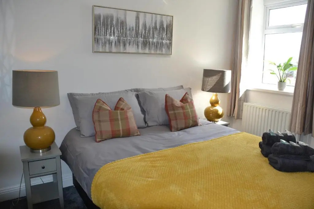 Oak Tree Boutique Apartment - 2 Bedrooms Apartment - Stayseekers